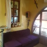 Homestay Petro's Antique House *