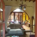 Homestay Petro's Antique House *