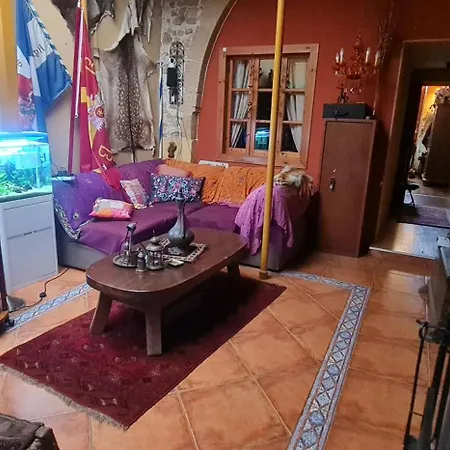 Petro's Antique House Homestay