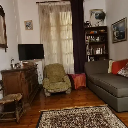 Petro's Antique House Privatunterkunft *